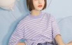 2男3女正玩的尽兴